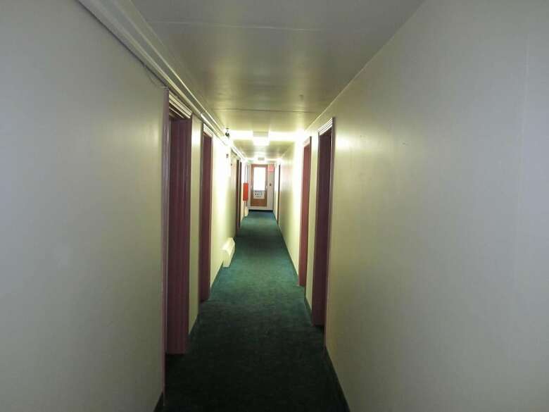 Canadiana Motel