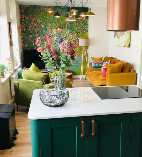 The Art Attic A Stylish Boutique Apartment