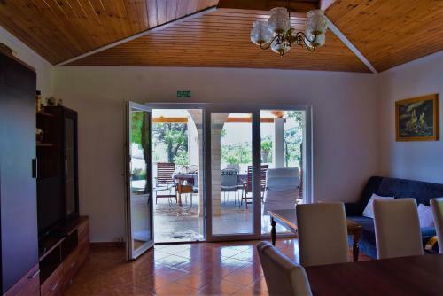 Villa Matea With Pool