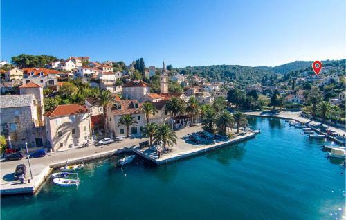 Stunning Apartment In Splitska W/ 1 Bedrooms
