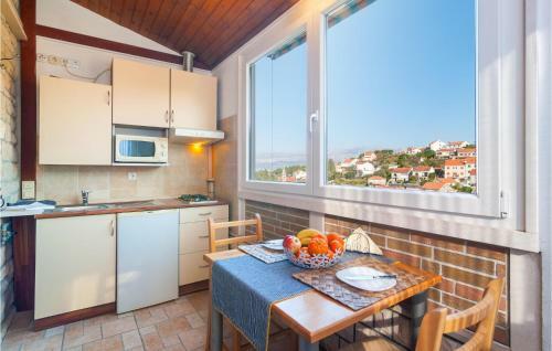 Stunning Apartment In Splitska W/ 1 Bedrooms