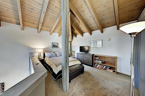 Tahoe Donner Golf Club Condo