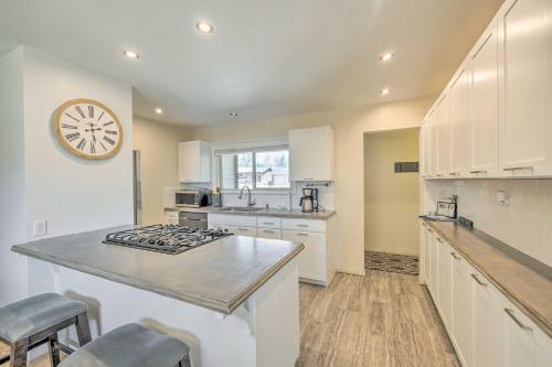 Colorado Springs Home - 10 Mi To Downtown!