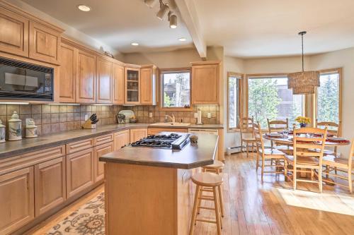 Frisco Townhome With Backyard On Ten Mile Creek