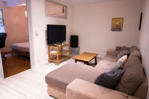 Apartamento Agr�able T4 � Aguil�ra Avec Parking