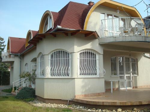 P.m. Apartman