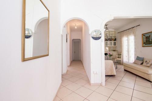 Giorgos House