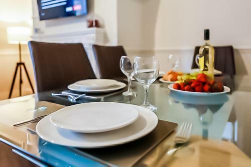 Apartamento ?lovely 2 Bed Flat ? Wifi ? Nr Avondale Park?