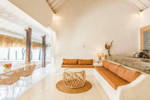 Villa Lahale Luxurious Boho Vibe Canggu Beach Bali