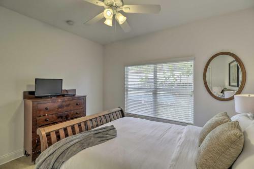 Coastal-chic Home Pool, Patio, 1 Mi To Beach