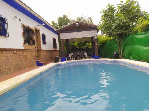 Casa Con Piscina - Las Yucas