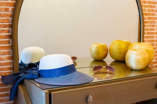 Remarkable Jasmine Apartment In Panormo