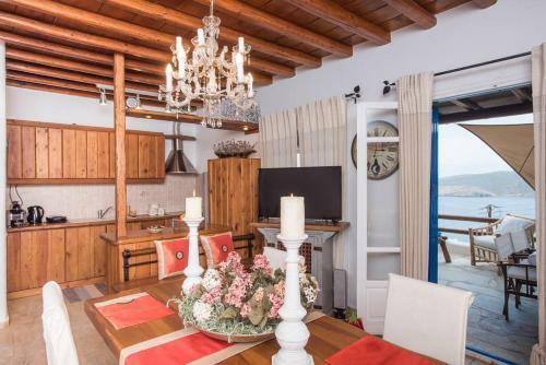 Ocean Breeze Terrace Of Mykonos!