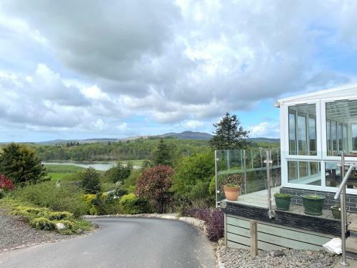 Pass The Keys Beautiful 2br House With Outstanding Views