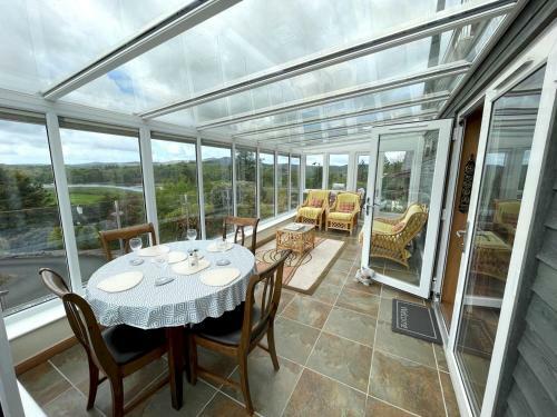 Pass The Keys Beautiful 2br House With Outstanding Views