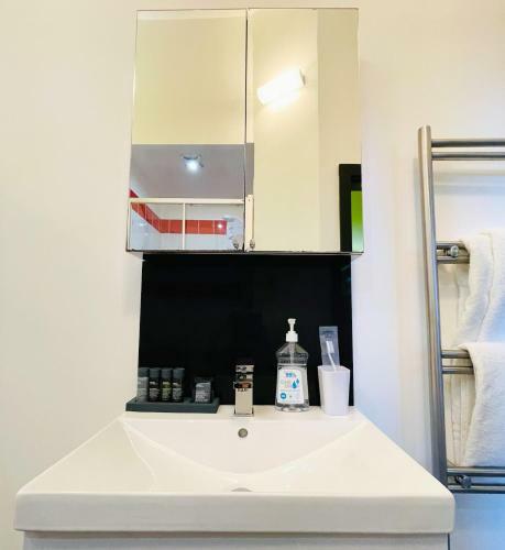 Captain Redbeard Luxury Boutique Studio Apartment