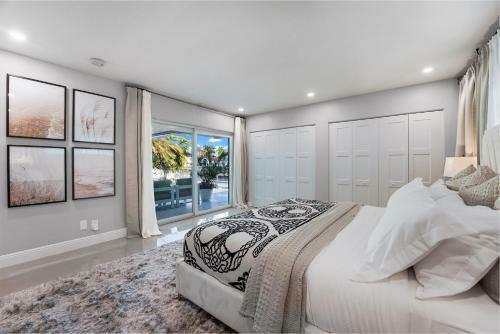 Palisades By Jadoreluxe L Oasis Pool And Waterview