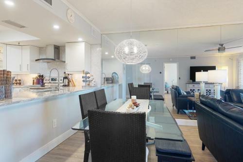 Beach Cottage 1405
