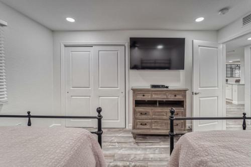 Beach Cottage 1206