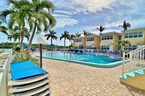 Barefoot Beach Resort A209