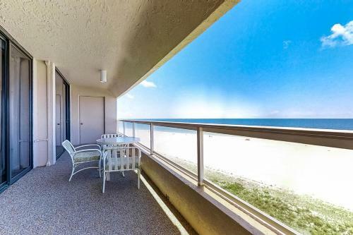 Crescent Beach Club II 6f