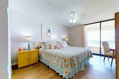 Crescent Beach Club II 6f