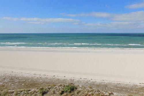 Crescent Beach Club II 6f