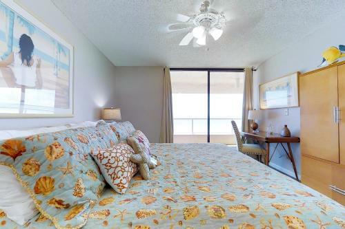 Crescent Beach Club II 6f