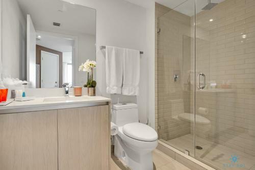 5 Amenities 22 High Floor With Stunning Views Infinity Edge Pool