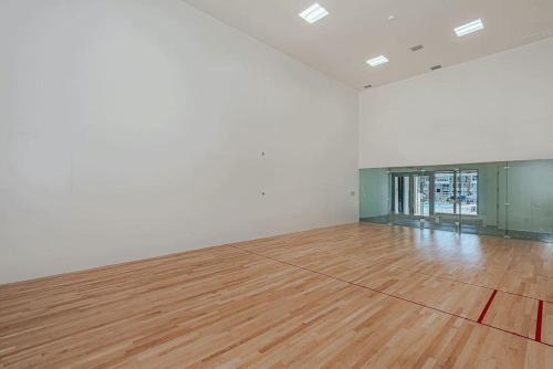 5 Amenities 2 2 High Floor With Stunning Views Infinity Edge Pool
