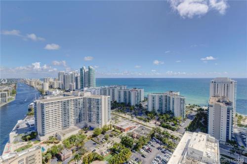 5 Amenities 2 2 High Floor With Stunning Views Infinity Edge Pool