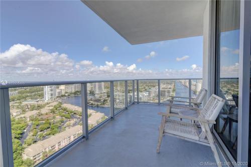 5 Amenities 2 2 High Floor With Stunning Views Infinity Edge Pool