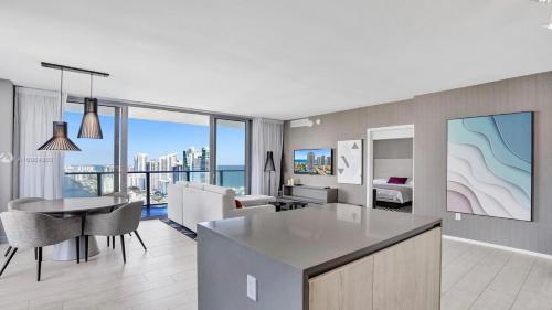 5 Amenities 2 2 High Floor With Stunning Views Infinity Edge Pool