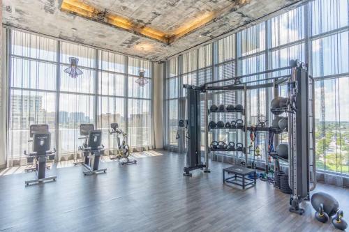 5 Amenities Luxury 1br Front Intracoastal View Balcony Infinity Edge Pool