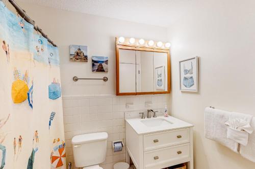 Bungalow By The Sea Unit B