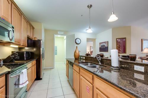 Apartamento Beautiful Lakeview Condo Wprivate Balcony