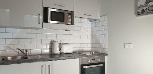 Lovely Studio Apartment In Maidstone, Tower Rising