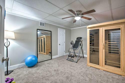 Rural Dallas Gem With Hot Tub, Sauna And Fire Pit