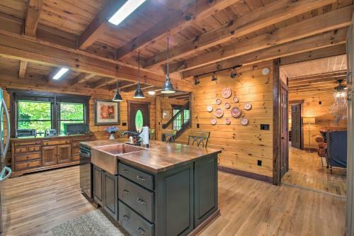 Rural Dallas Gem With Hot Tub, Sauna And Fire Pit