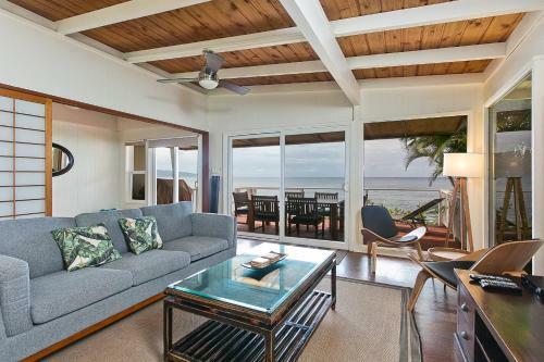 Waimea Point Oceanfront House - (with Air Conditioning)