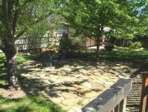 Wow! Spacious Retreat & Amazing Yard 2400+4bd/3bth