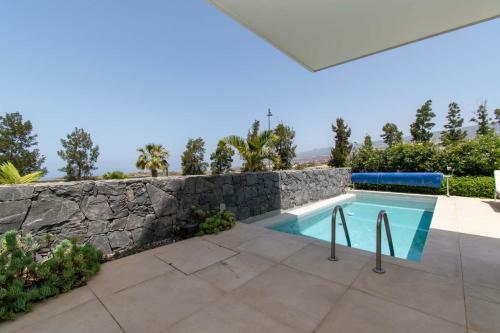Villa Josefa With Private Heated Pool And Lake Views