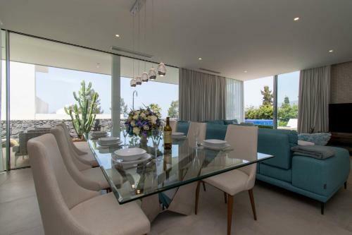 Villa Josefa With Private Heated Pool And Lake Views