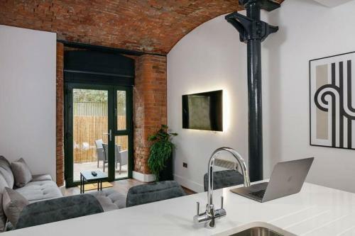 Manchester Warehouse Apartment By Jacksonheim Residences