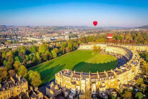 Stylish Ground Floor Conversion Near Bath And Priston With Outstanding Views