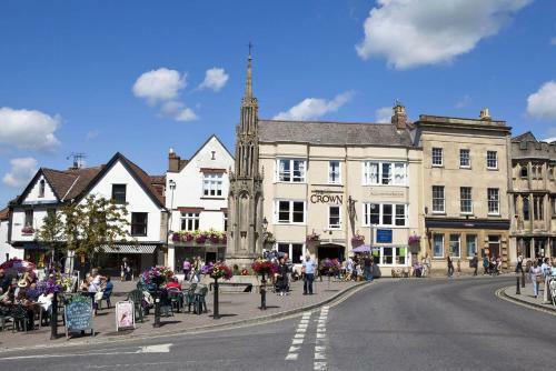 Stylish Ground Floor Conversion Near Bath And Priston With Outstanding Views