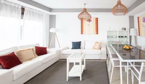 Agradable Casa Pareada En Miramar, Cerca Del Mar
