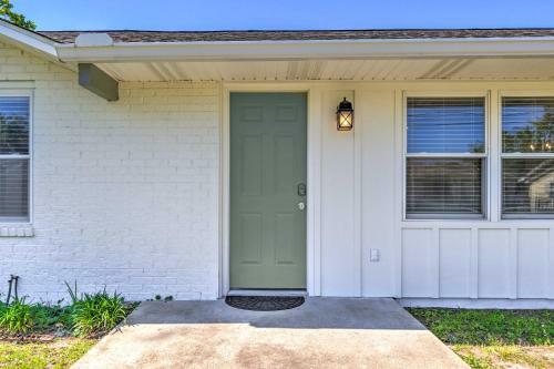 Charming Bay St Louis Home - 1 Mi To Beach!