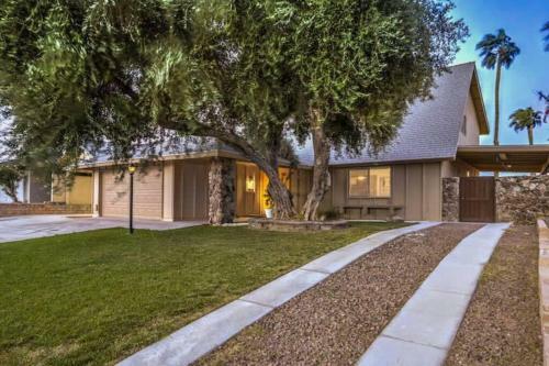 Desert Oasis Las Vegas - Pool, 5 Bedrooms, 9 Beds