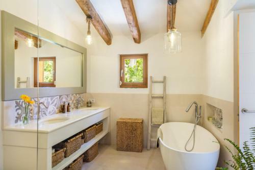 Mallorca Beautiful Villa With Pool In Puigpunyent